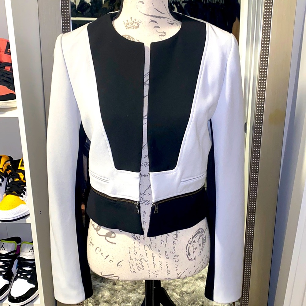 BCBG gray and black blazer